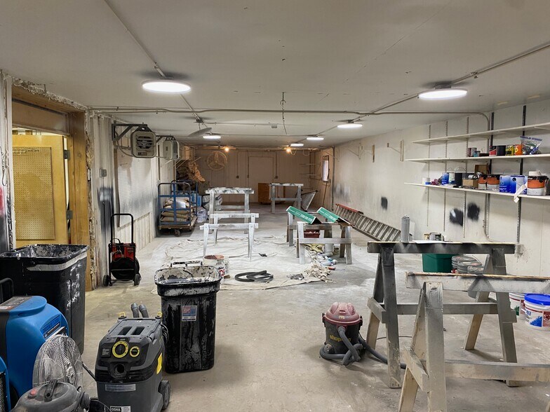 More Photos Of 1005 S Hillside Dr, Sioux Falls Warehouse For Lease