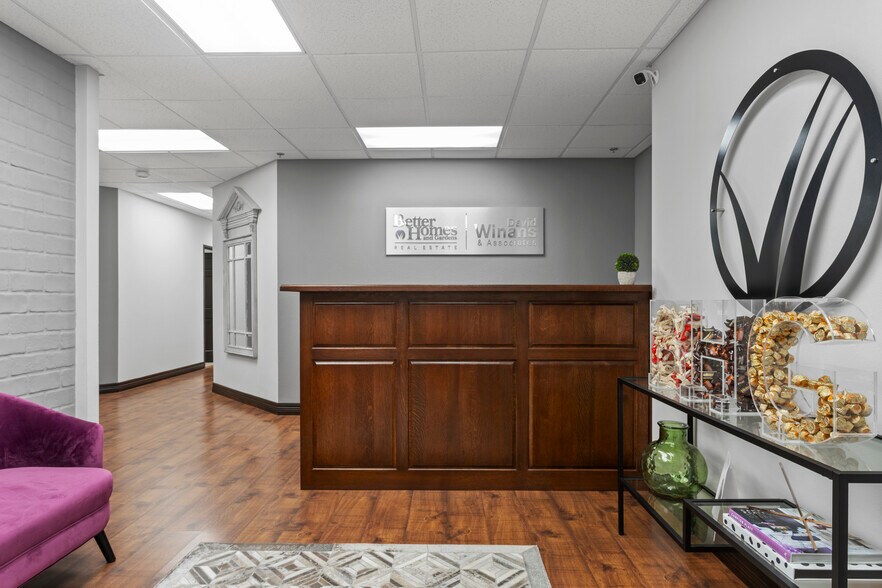 More Photos Of 17734 Preston Rd, Dallas Office For Sale