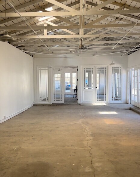 Primary Photo Of 141 E 16th St, Costa Mesa Warehouse For Sale