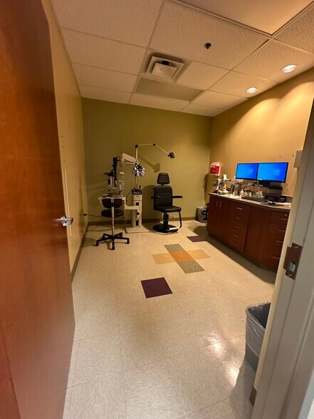 More Photos Of 240 W Cook Rd, Mansfield Medical For Sale