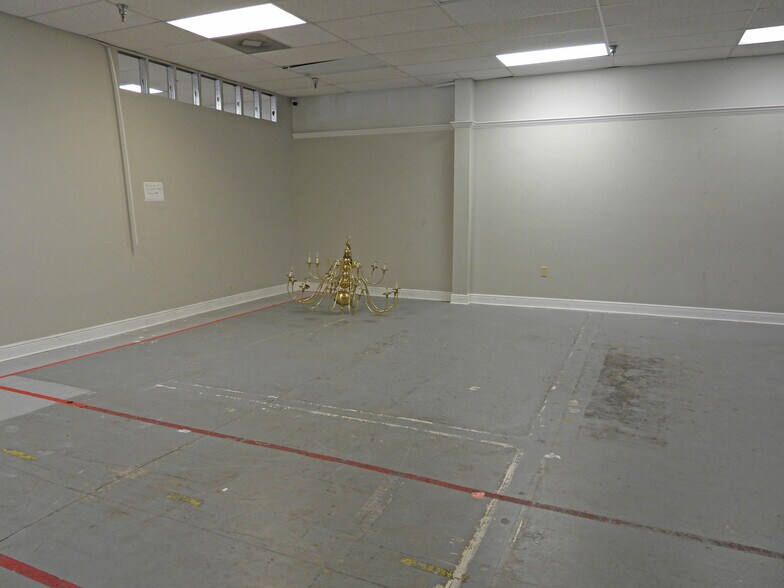 More Photos Of 3800 W New Haven Ave, Melbourne Freestanding For Lease