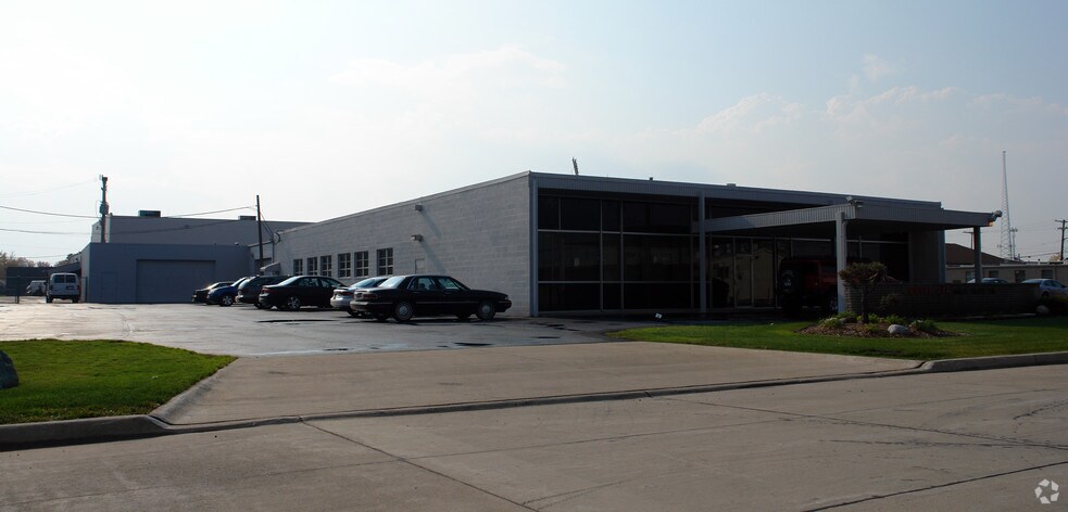 Primary Photo Of 16560 Industrial St, Roseville Warehouse For Sale