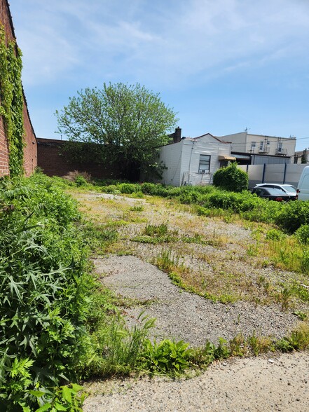 Primary Photo Of 2741 W 15th St, Brooklyn Land For Sale