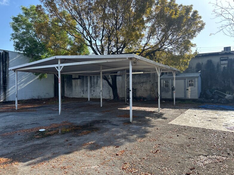More Photos Of 2201 SW 58th Ter, West Park Contractor Storage Yard For Lease