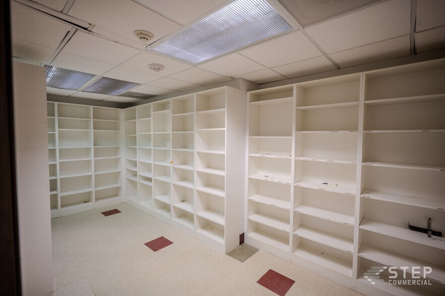 More Photos Of 605 Parfet St, Lakewood Medical For Sale