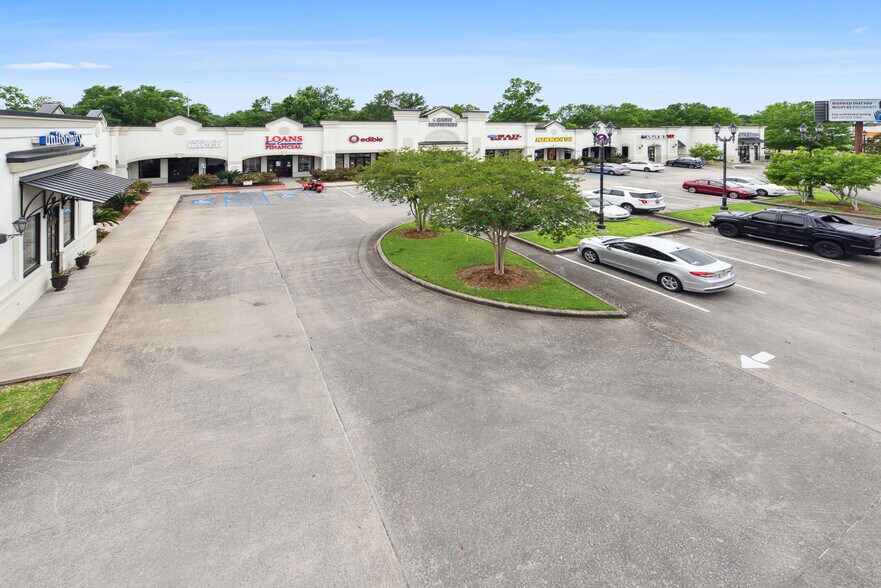 Primary Photo Of 2800 W Pinhook Rd, Lafayette Unknown For Lease