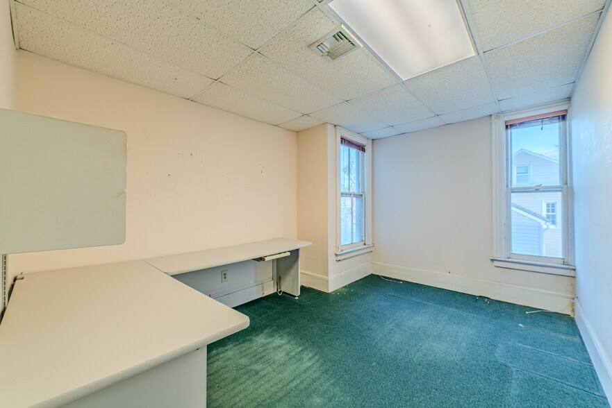 More Photos Of 177 W High St, Somerville Medical For Sale