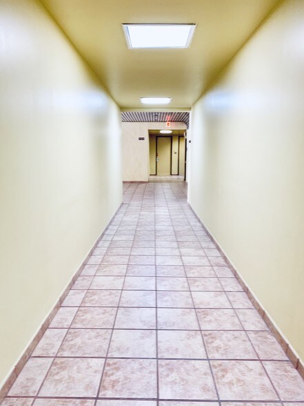 More Photos Of 8370 W Flagler St, Miami Medical For Lease