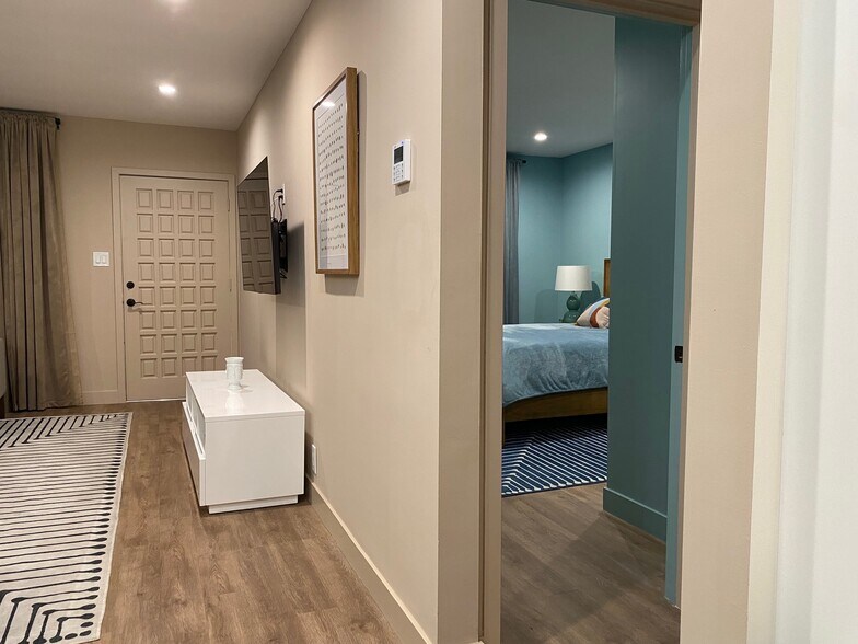 More Photos Of 405 W Broadway, Glendale Apartments For Sale
