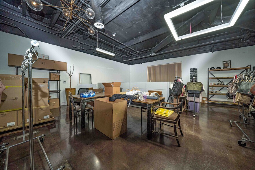 More Photos Of 2001 Saturn St, Monterey Park Light Distribution For Sale