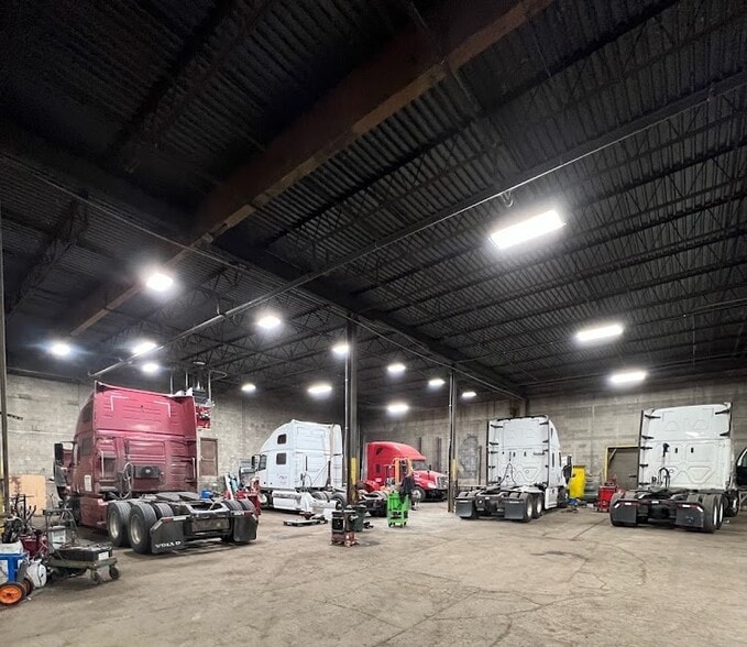 Primary Photo Of 4 Beakes St, Ewing Warehouse For Lease