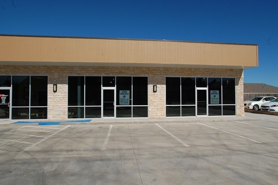 More Photos Of 5820 66th St, Lubbock Storefront Retail Office For Sale