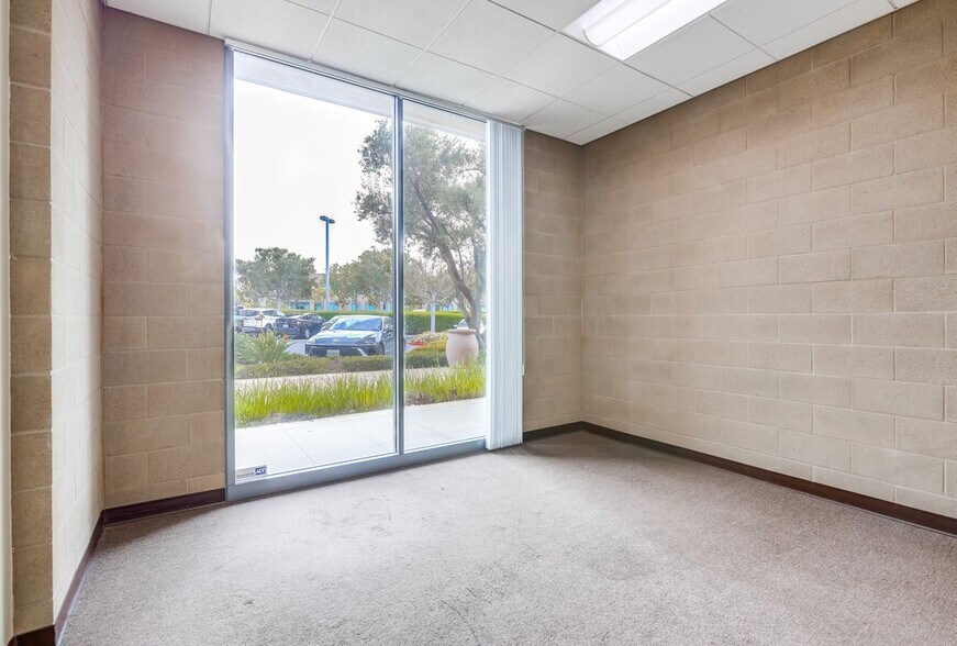 More Photos Of 16520 Bake Pky, Irvine Office For Lease
