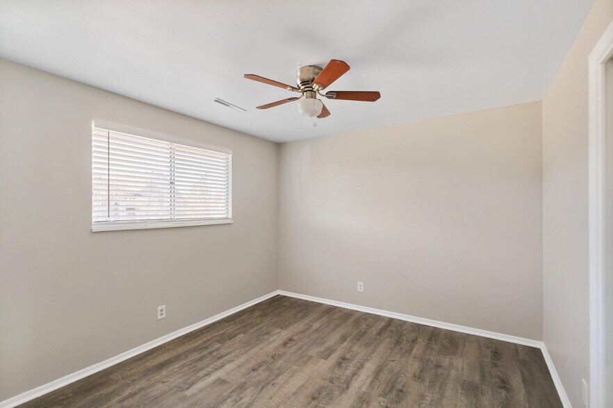 More Photos Of 180 S 20th Ave, Brighton Apartments For Sale