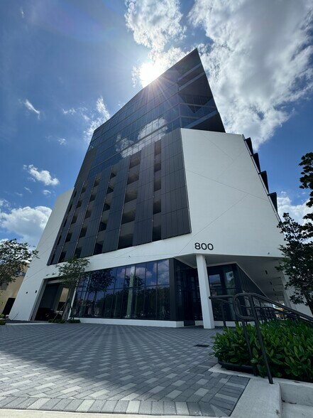 More Photos Of 800 N Federal Hwy, Hallandale Beach Medical For Sale