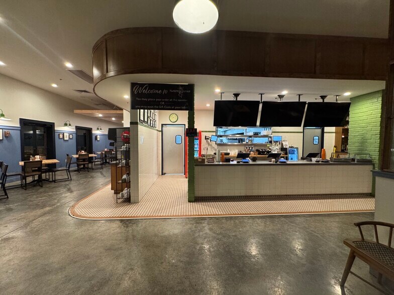 More Photos Of 166 Calhoun Station Pky, Gluckstadt Restaurant For Sale