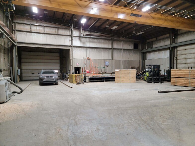 More Photos Of 2315 5a St, Nisku Manufacturing For Lease