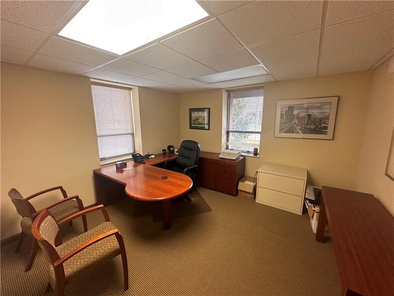 More Photos Of 3000 McKnight East Dr, Pittsburgh Office For Sale