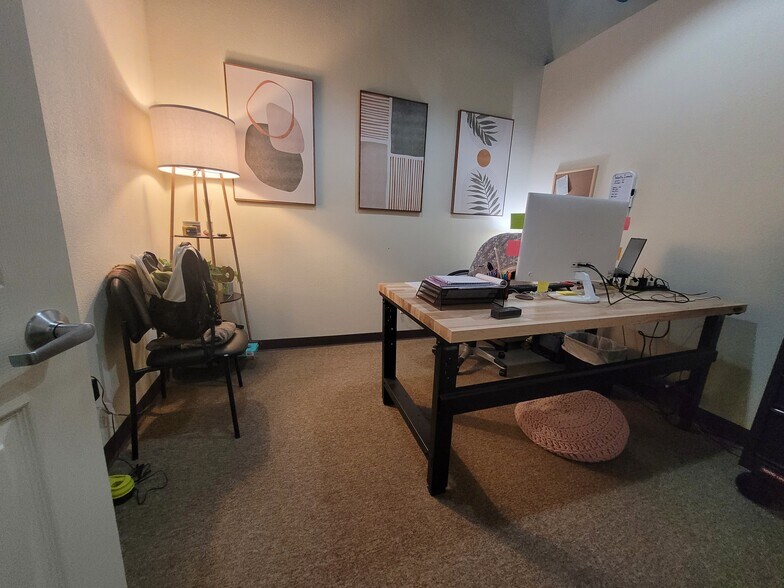 More Photos Of 1913 Post Rd, New Braunfels Unknown For Lease