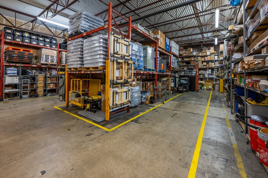 More Photos Of 9417 Princess Palm Ave, Tampa Office For Sale