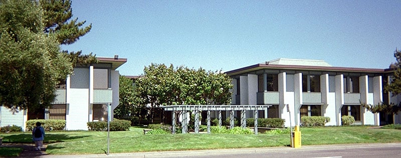 More Photos Of 7700 Edgewater Dr, Oakland Warehouse For Lease