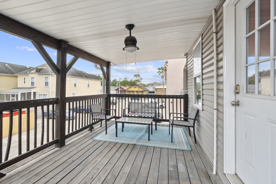 More Photos Of 8228 Oak St, New Orleans Office For Sale