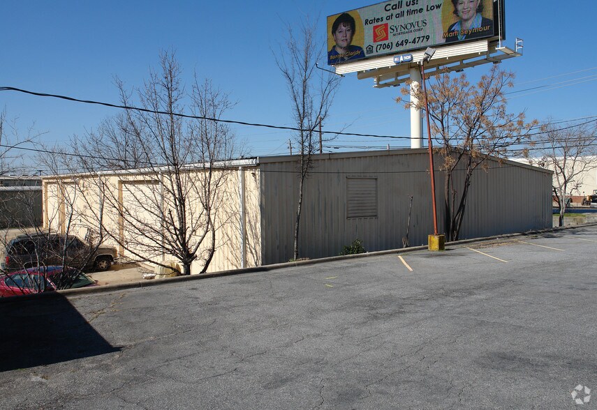 More Photos Of 1900 A Northside Industrial Blvd, Columbus Warehouse For Lease