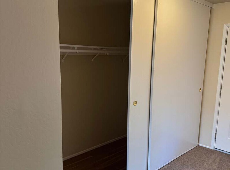 More Photos Of 654 Vernon St, Oakland Apartments For Sale