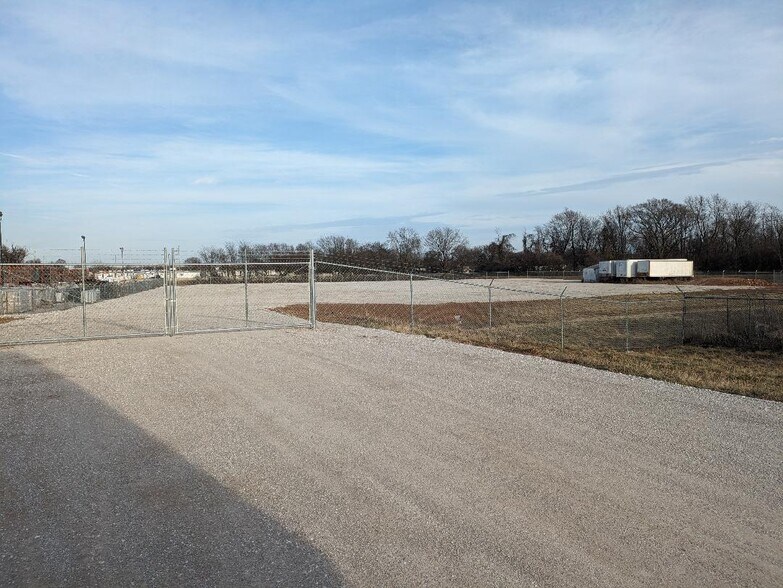 Primary Photo Of 1100 N Farm Road 123, Springfield Land For Lease