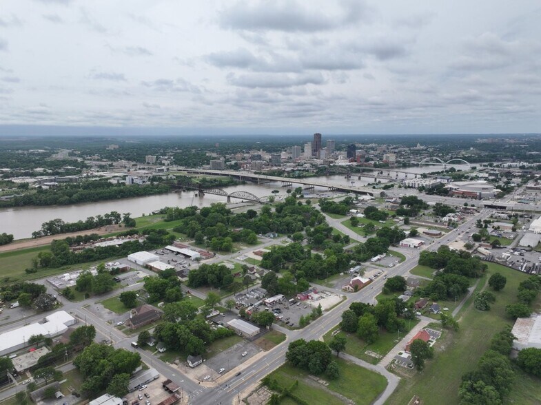 More Photos Of 208 Beech St, North Little Rock Office For Sale