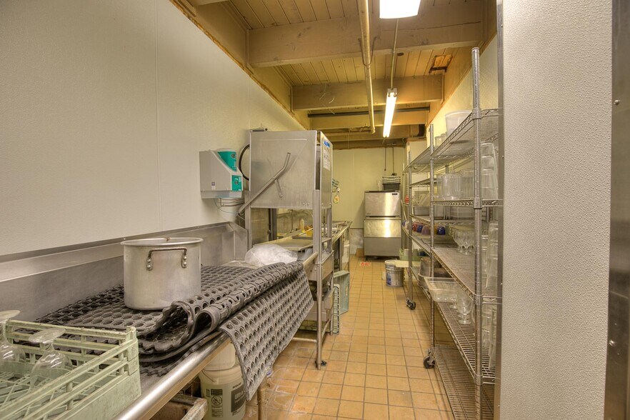 More Photos Of 61 Main St, Pacific Beach Restaurant For Sale