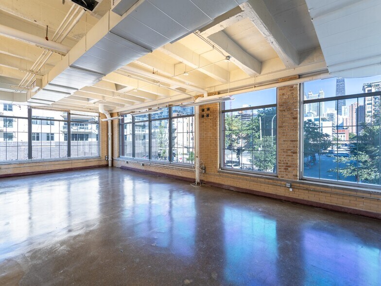 More Photos Of 361 W Chestnut St, Chicago Office For Lease