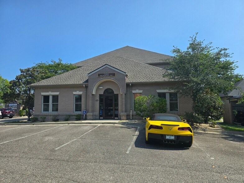 More Photos Of 4420 Oleander Dr, Myrtle Beach Medical For Sale