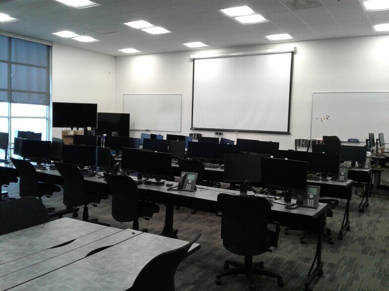 More Photos Of 8924 E 35th St, Wichita Office For Sale