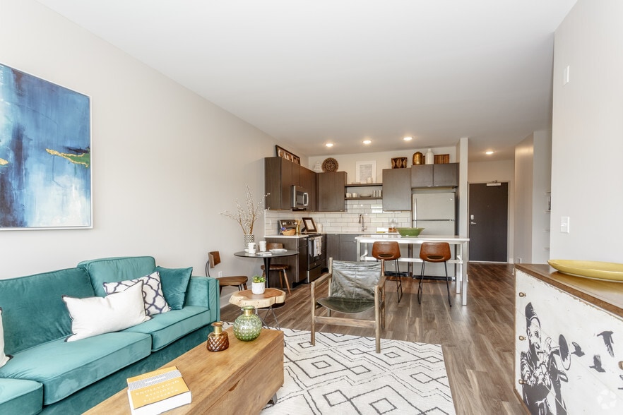 More Photos Of 1000 Berkley Pky, Kansas City Apartments For Sale