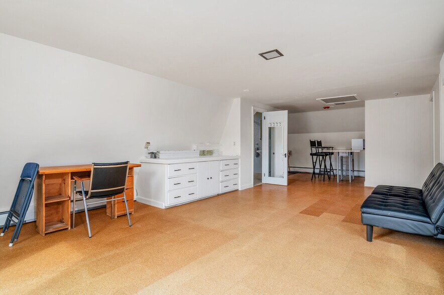 More Photos Of 2 Douglas Pike, Smithfield Office For Sale