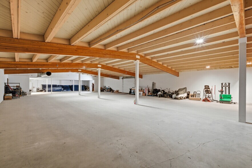 More Photos Of 735 Stocker Rd, Big Bear Lake Storefront Retail Office For Sale