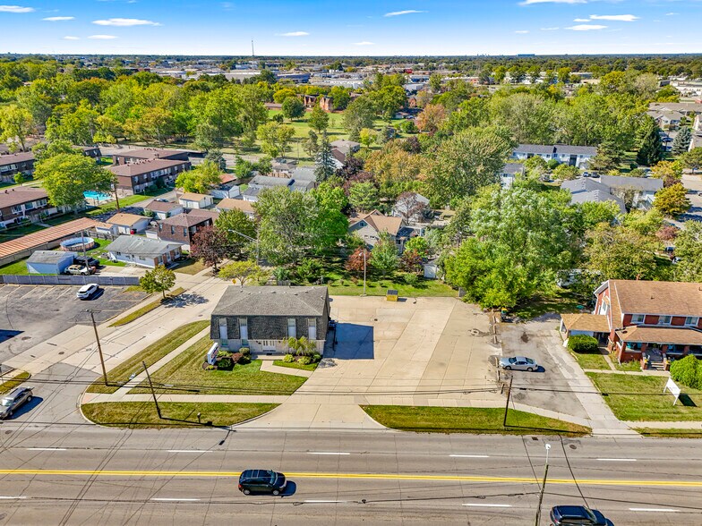 More Photos Of 30401 Utica Rd, Roseville Office For Sale