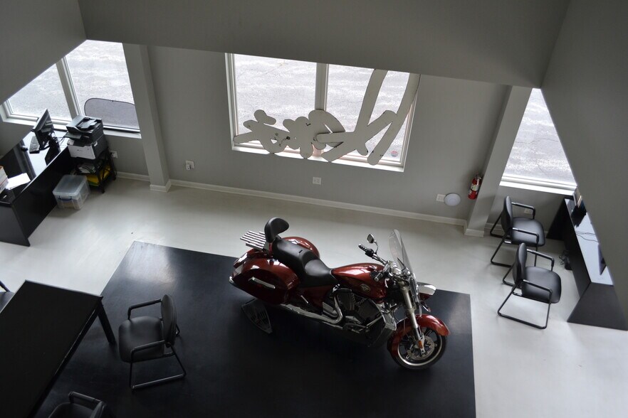 More Photos Of 4028 Hanover Pike, Manchester Auto Repair For Sale