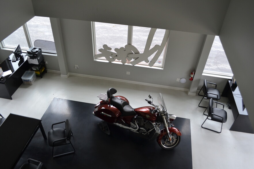 More Photos Of 4028 Hanover Pike, Manchester Auto Repair For Sale