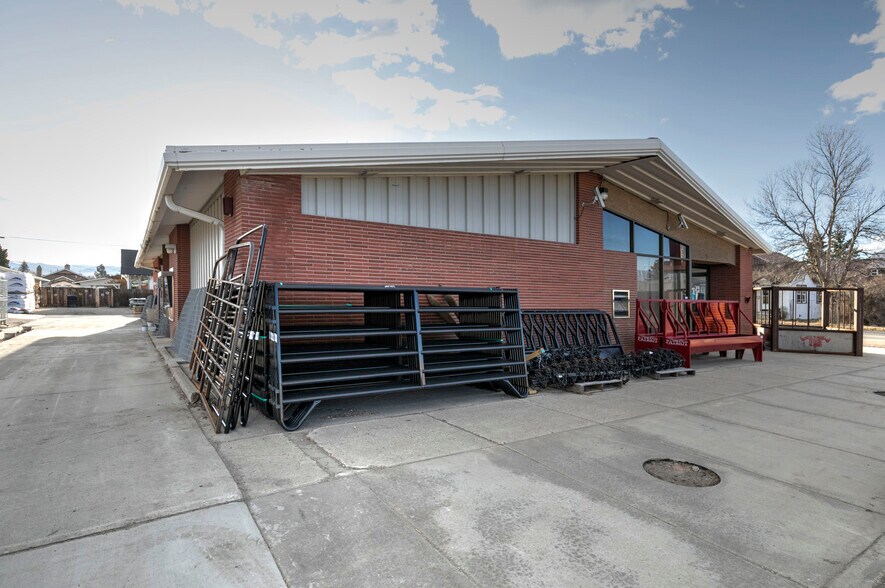 Primary Photo Of 401 Milwaukee Ave, Deer Lodge Office For Sale
