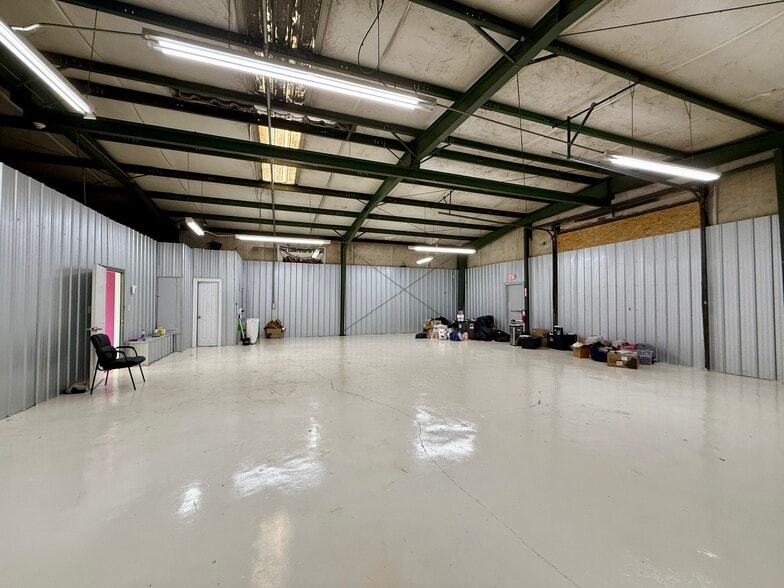 More Photos Of 2031-2033 ELLISVILLE Blvd, Laurel Flex For Sale