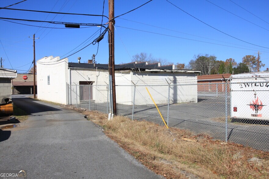 More Photos Of 202 N Marble St, Rockmart Office For Sale