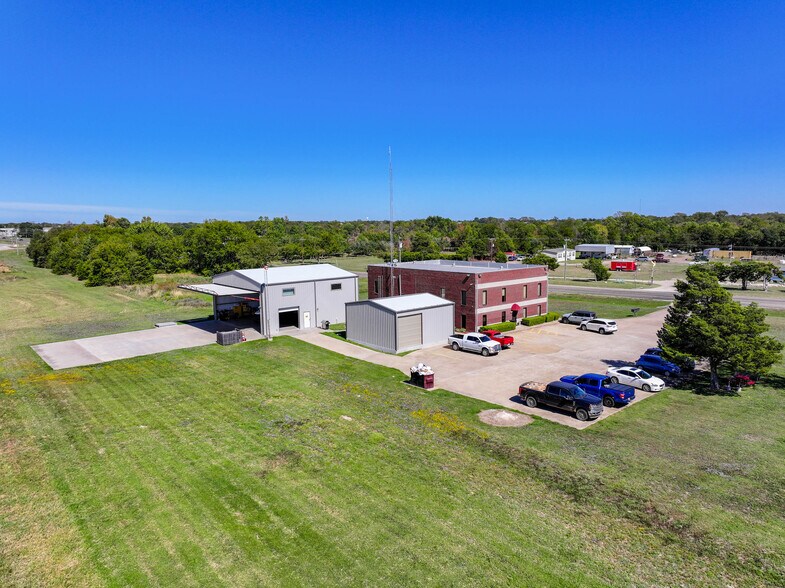 Primary Photo Of 36549 State Highway 64, Wills Point Office For Sale