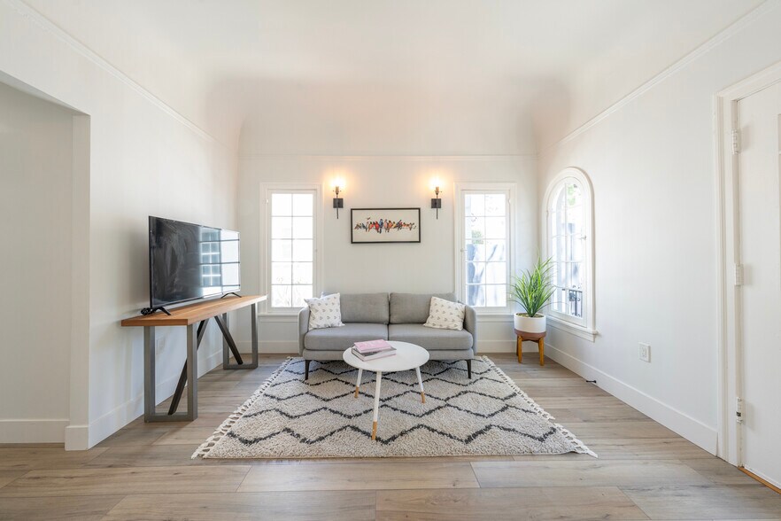 More Photos Of 743-745 Occidental Blvd, Los Angeles Apartments For Sale