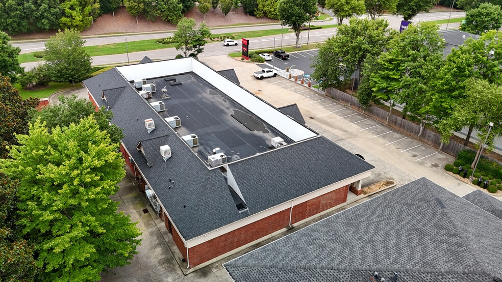 More Photos Of 3050 Mansell Rd, Alpharetta Freestanding For Sale