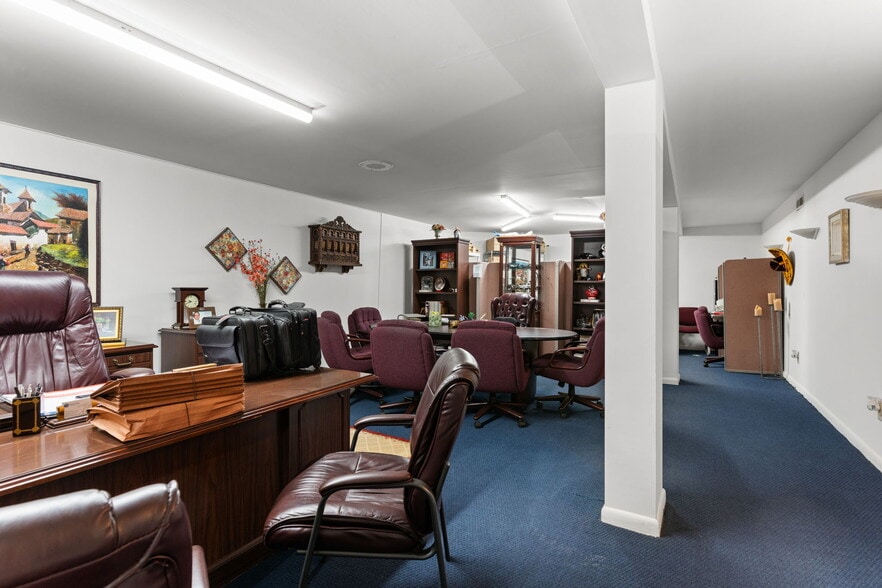 More Photos Of 3069 River Rd, Camden Storefront Retail Office For Sale