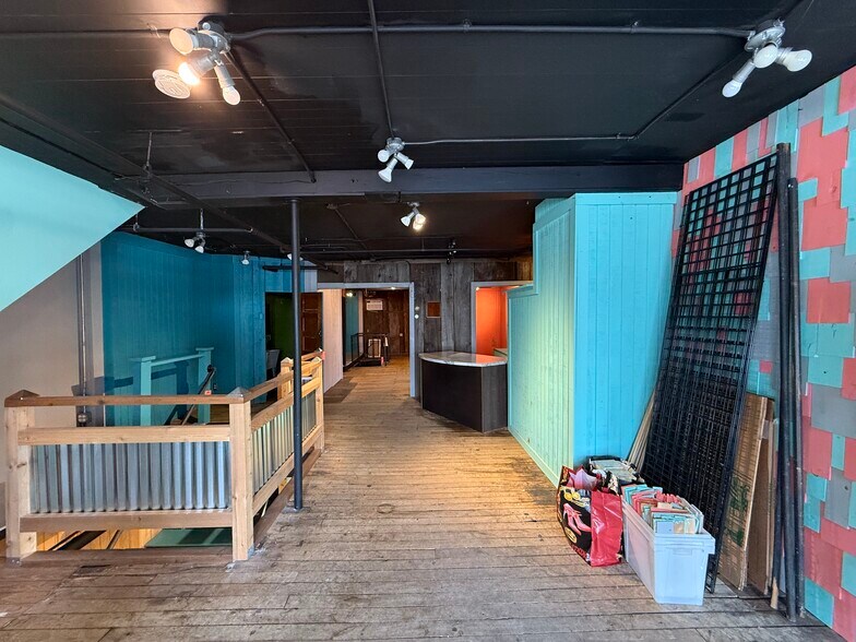 More Photos Of 133 Mason St, Saugatuck General Retail For Sale
