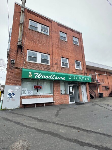 More Photos Of 841-869 Jones Hill Rd, West Haven Storefront For Sale