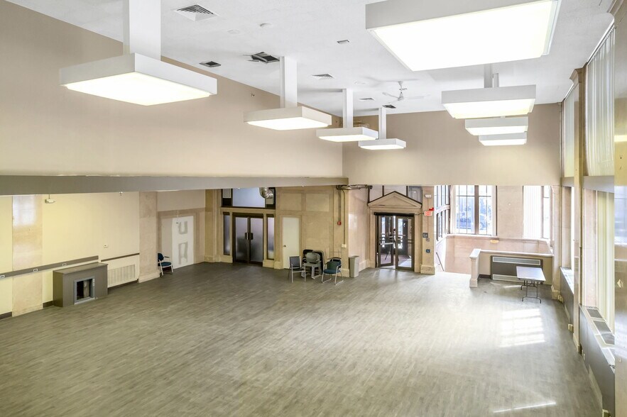 More Photos Of 223 High St, Holyoke Office For Lease